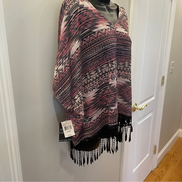 Women's Multicolor Knit Poncho Top - Picture 5 of 6